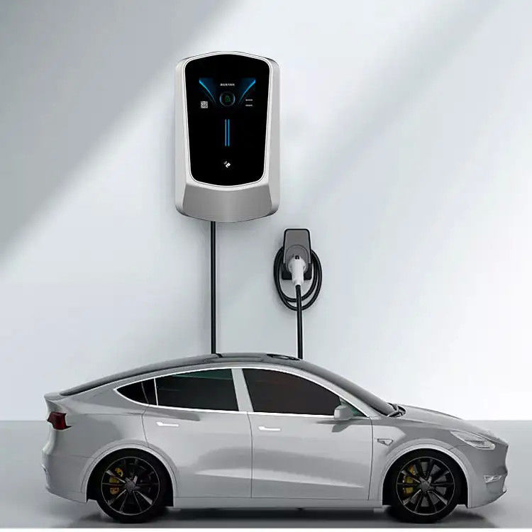 4.3 بوصة شاشة 11kw 22kw نقطة شحن السيارة على الحائط مع كابل 5 أمتار